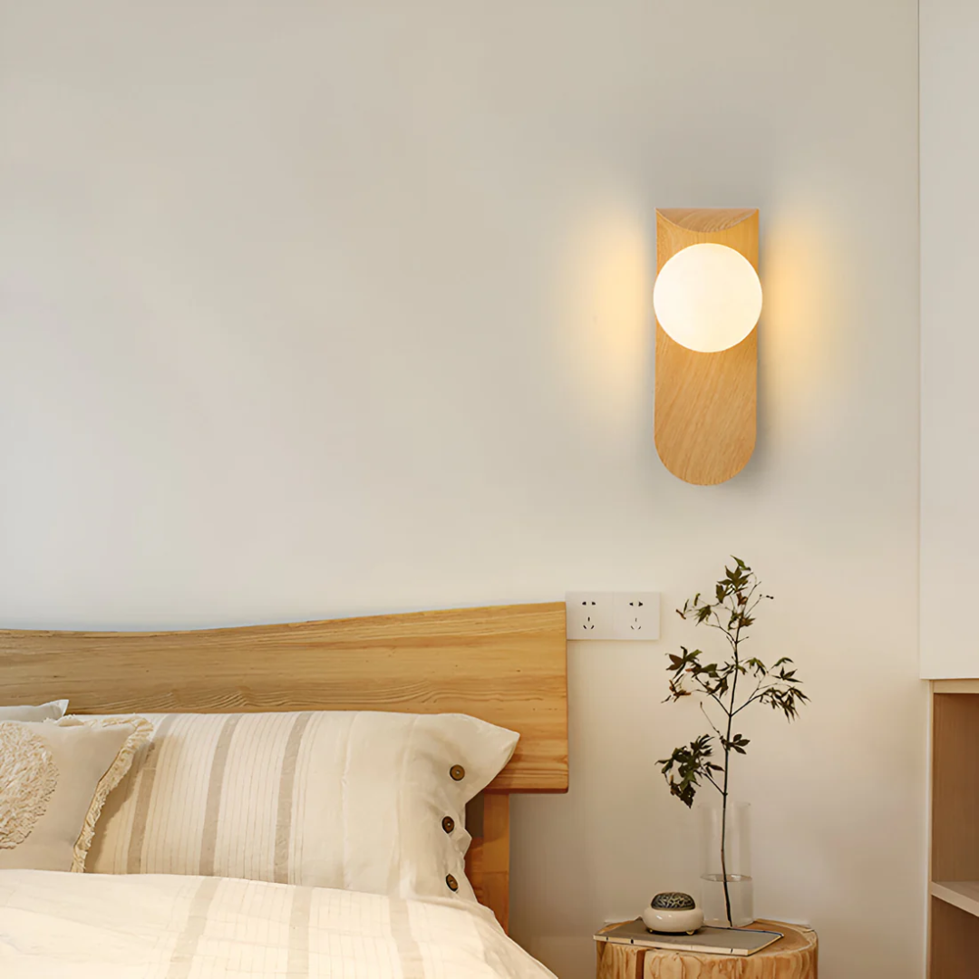 Applique Murale Scandinave Globe en Bois LED – Chaleur Naturelle & Ambiance Nordic