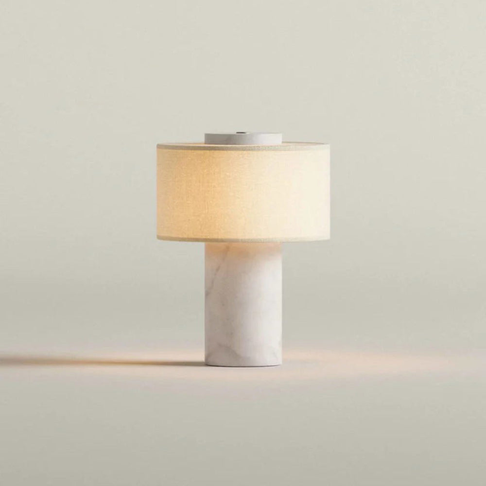 Lampe de Table Portable Aurie – Éclairage Élégant Sans Contrainte de Câble