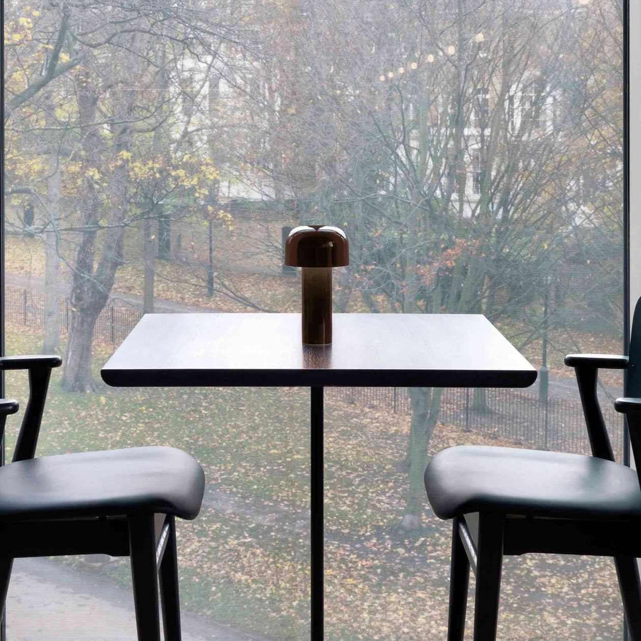 Lampe de Table Sans Fil Bellhop – Liberté d'Éclairage & Design Contemporain