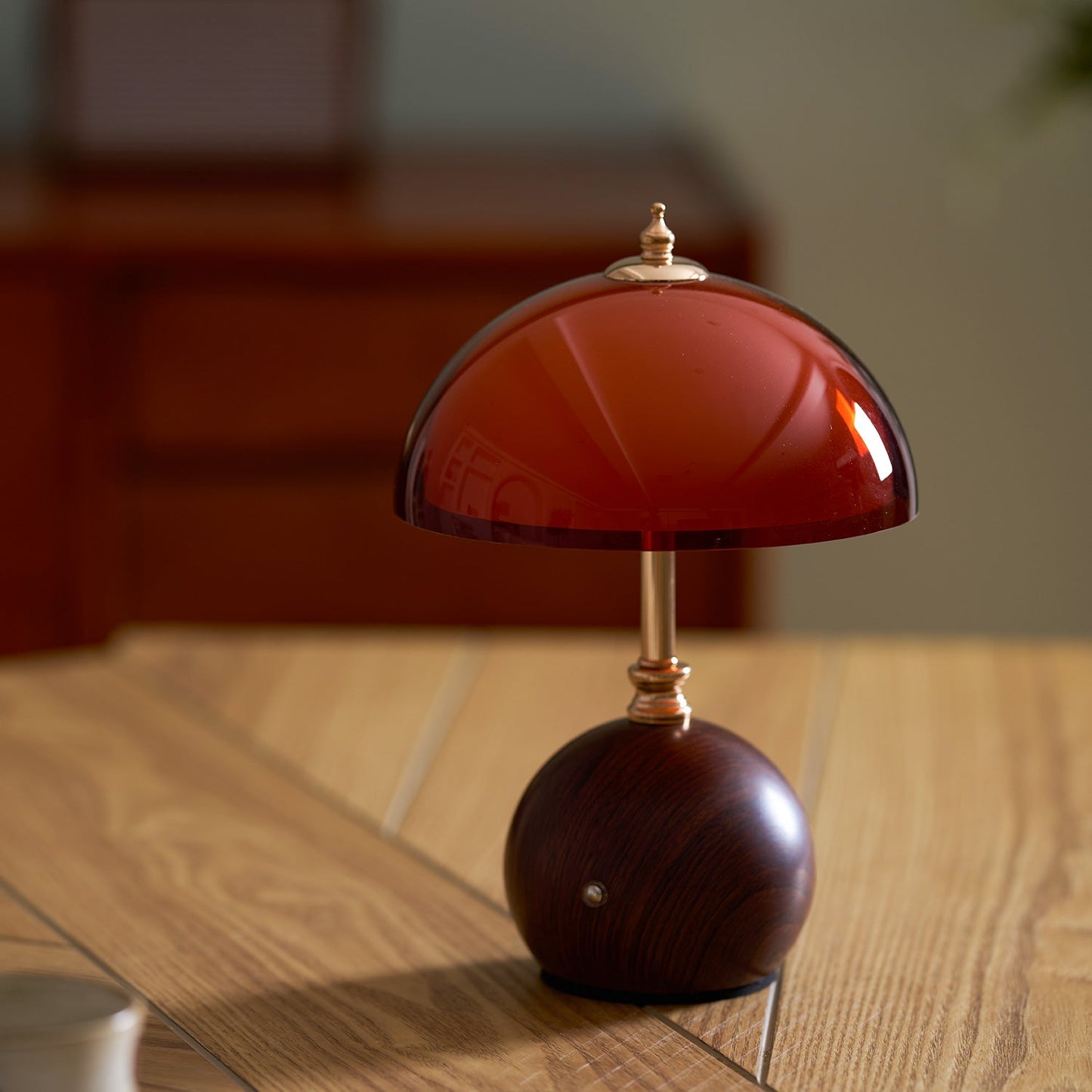 Lampe de Table LED Rechargeable Coby – Sculpture Lumineuse & Liberté de Placement