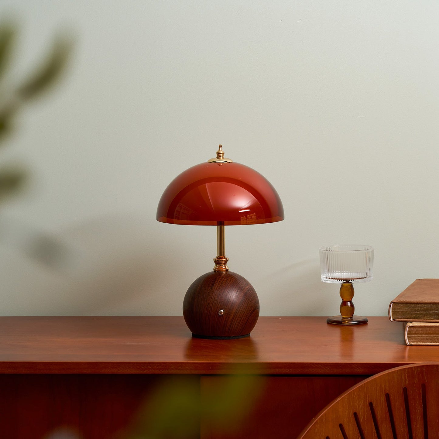 Lampe de Table LED Rechargeable Coby – Sculpture Lumineuse & Liberté de Placement