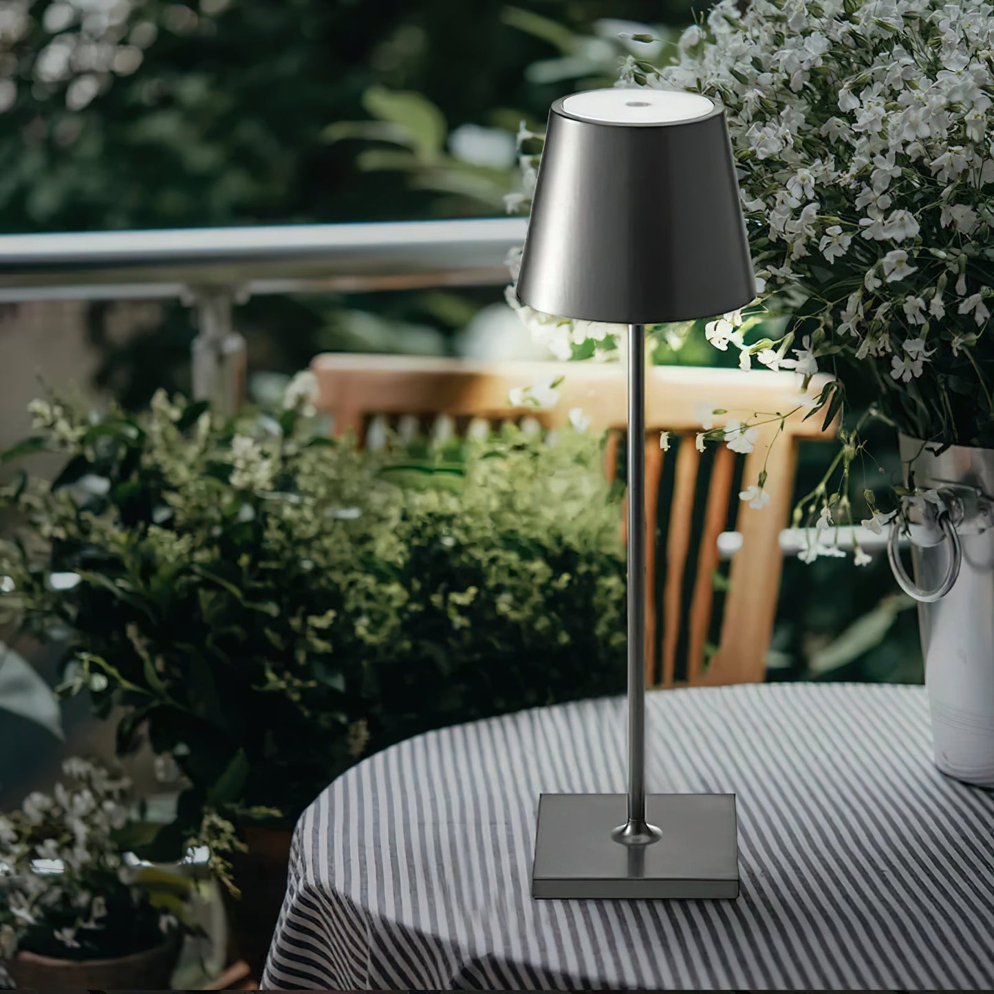 Lampe de Table Poldina Rechargeable Sans Fil – Élégance Portable & Lumière Douce