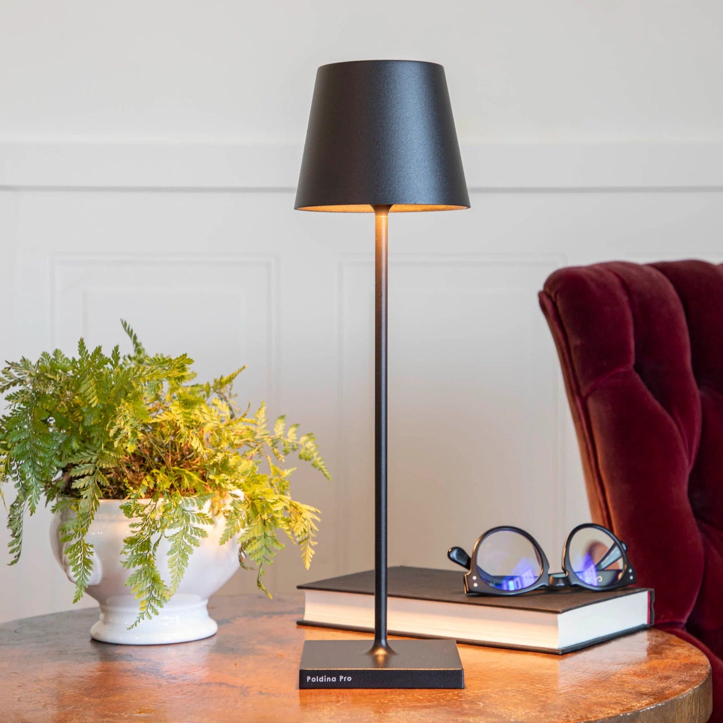 Lampe de Table Poldina Rechargeable Sans Fil – Élégance Portable & Lumière Douce
