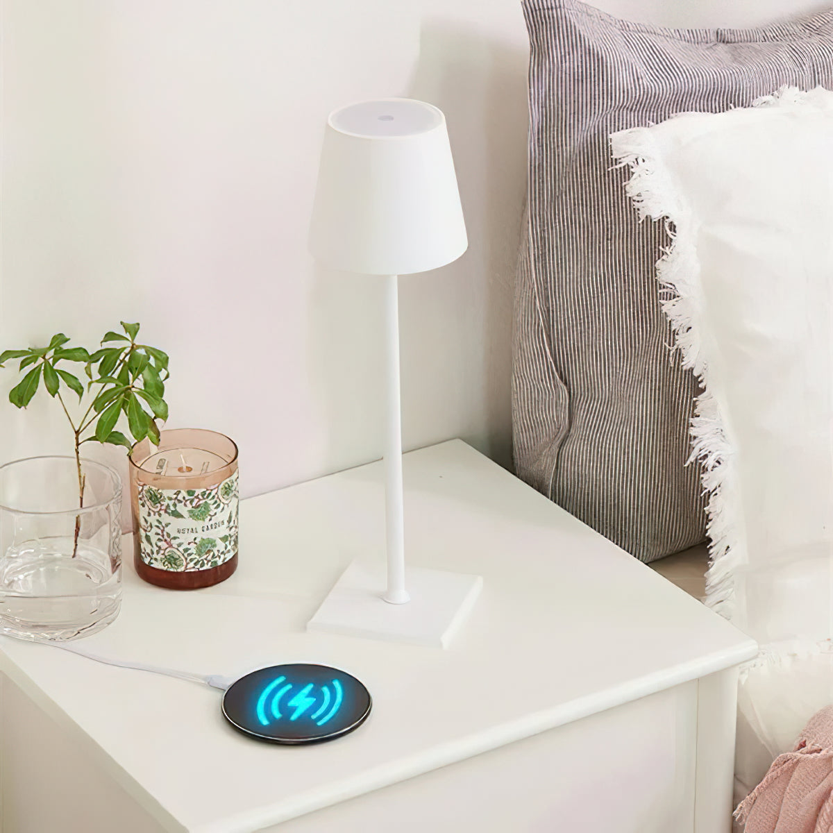 Lampe de Table Poldina Rechargeable Sans Fil – Élégance Portable & Lumière Douce