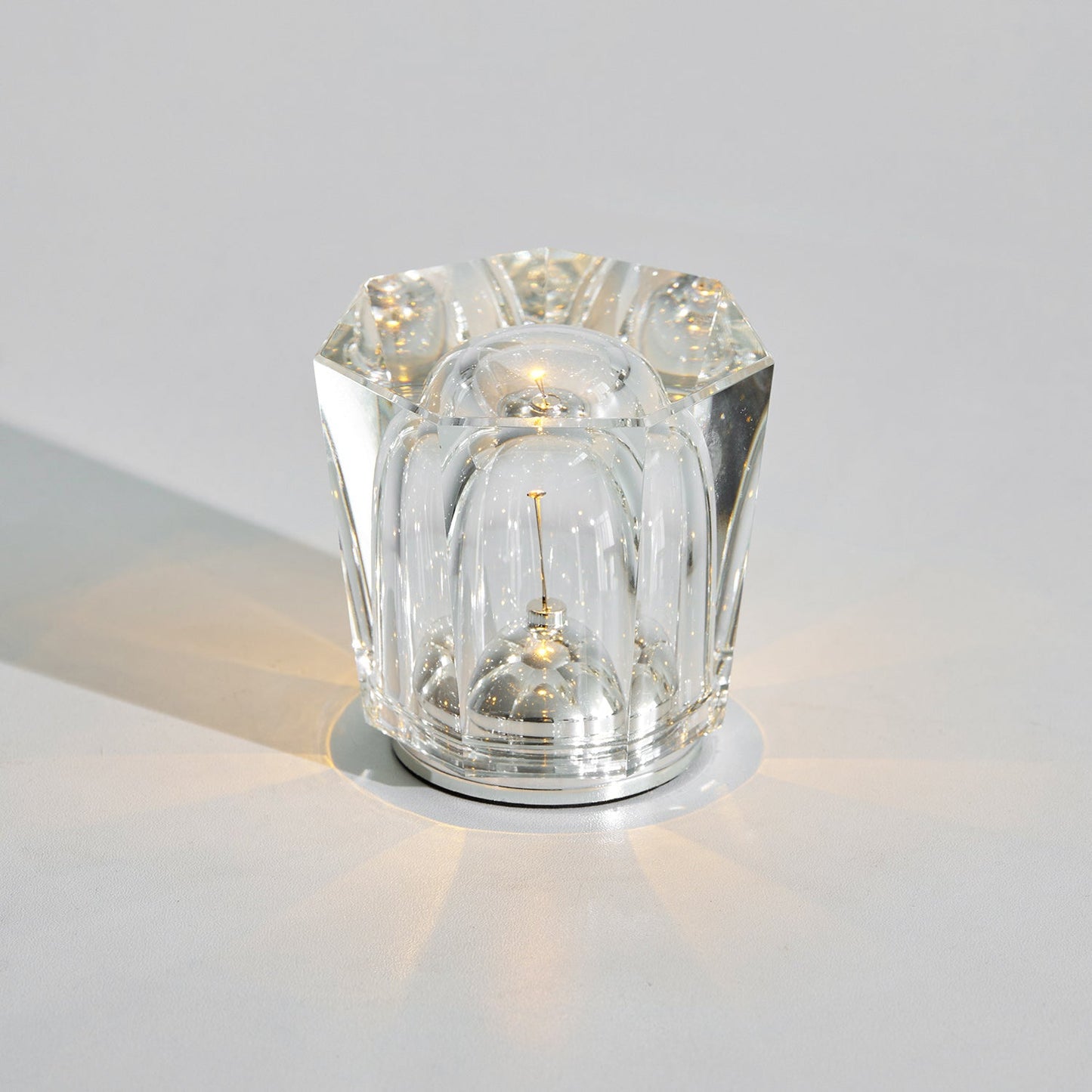 Lampe de Table Cristal Diamant à Batterie – Ambiance Romantique & Lumière Douce
