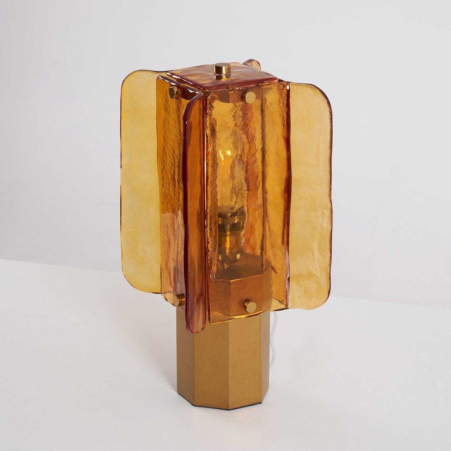 Lampe de Table Elias en Verre – Lumière Chaude & Caractère Artistique