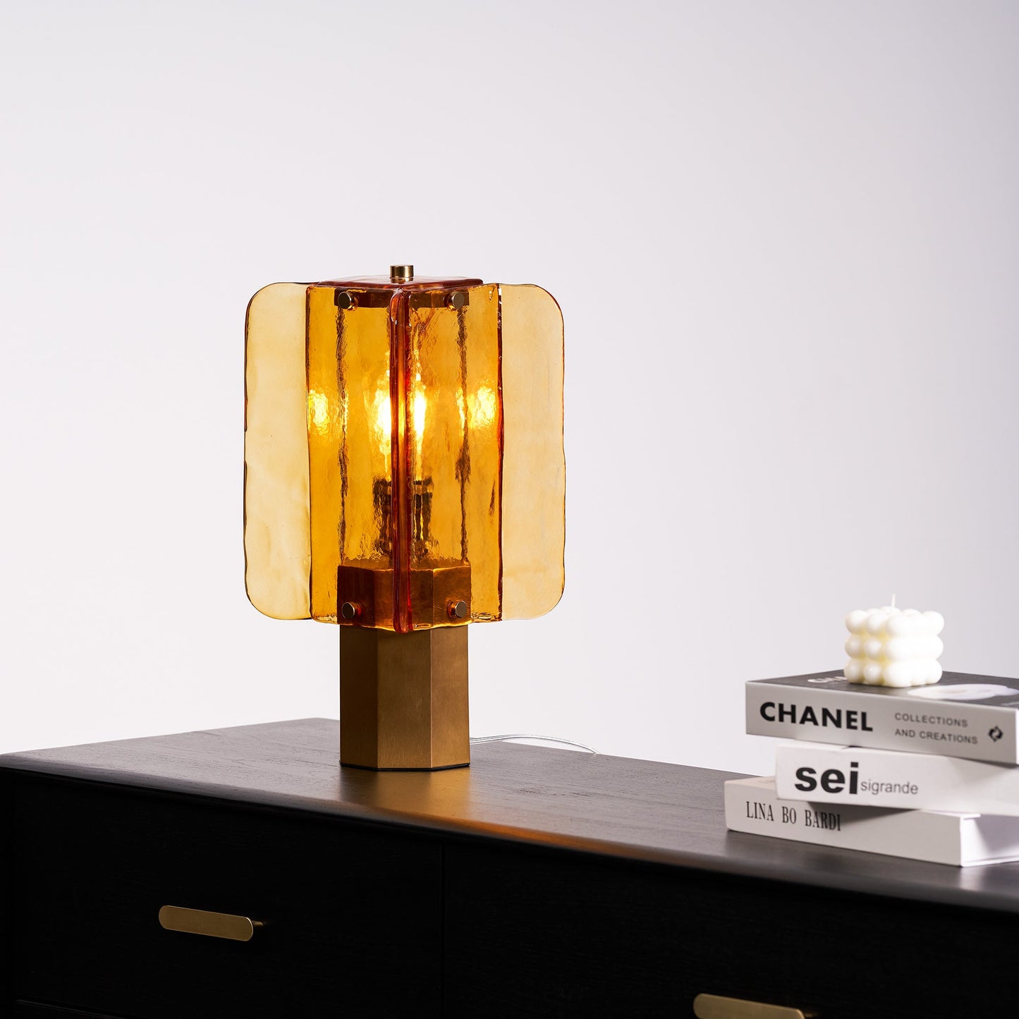 Lampe de Table Elias en Verre – Lumière Chaude & Caractère Artistique