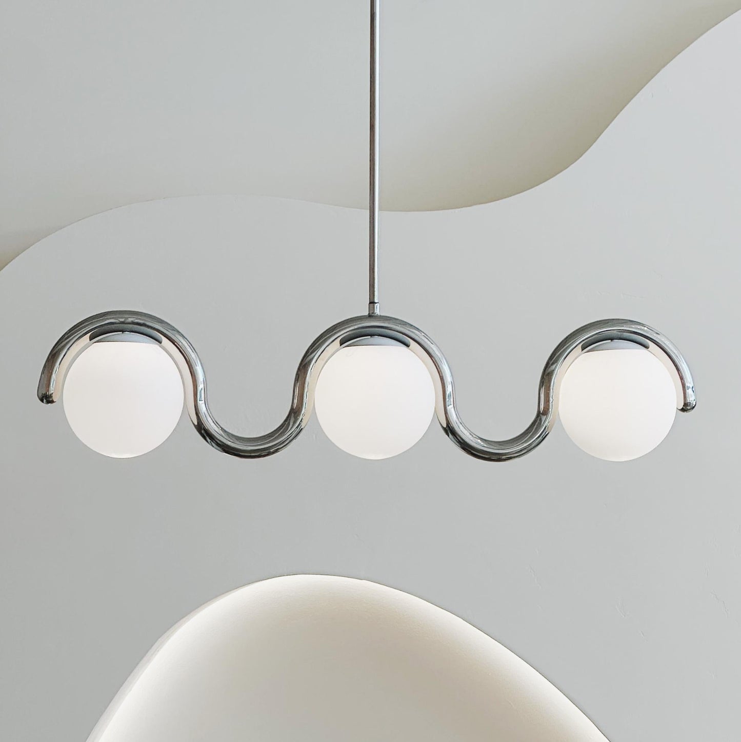 Suspension Linéaire Lenox –  Impact Visuel au Plafond