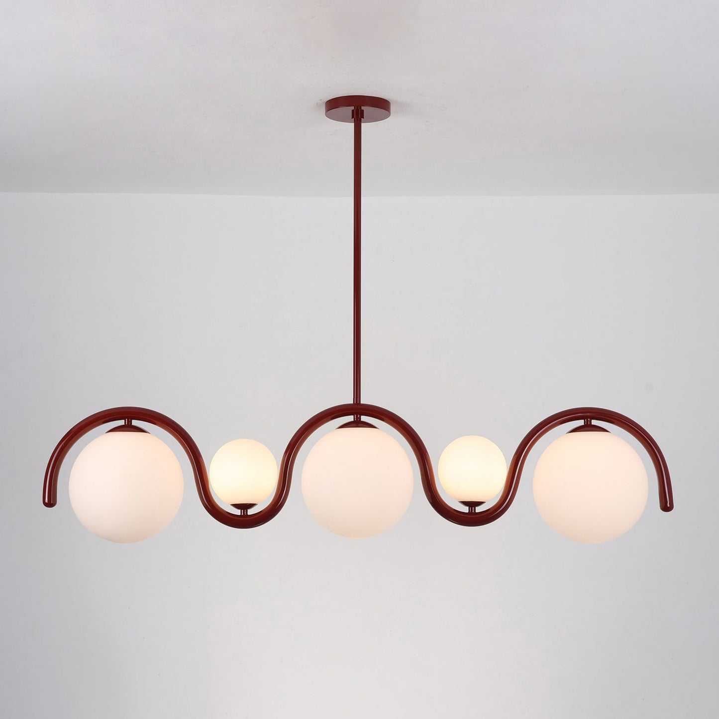 Suspension Linéaire Lenox –  Impact Visuel au Plafond