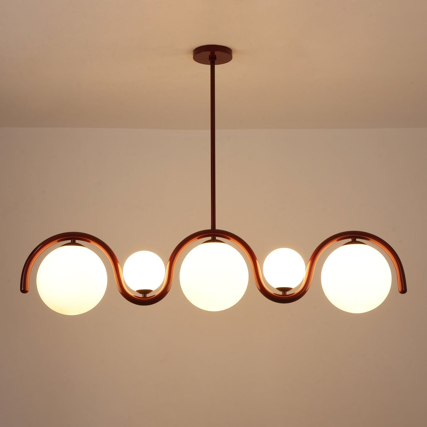 Suspension Linéaire Lenox –  Impact Visuel au Plafond
