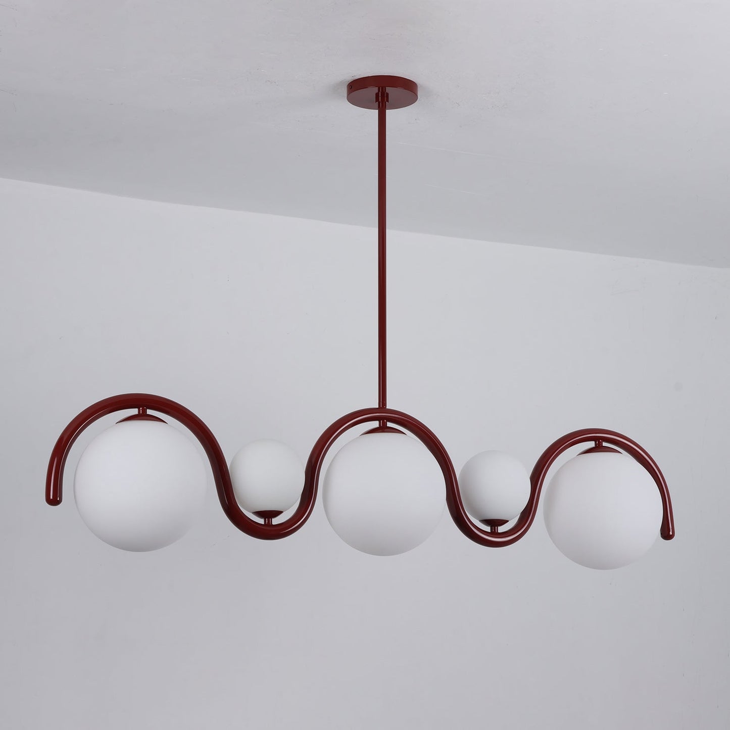 Suspension Linéaire Lenox –  Impact Visuel au Plafond