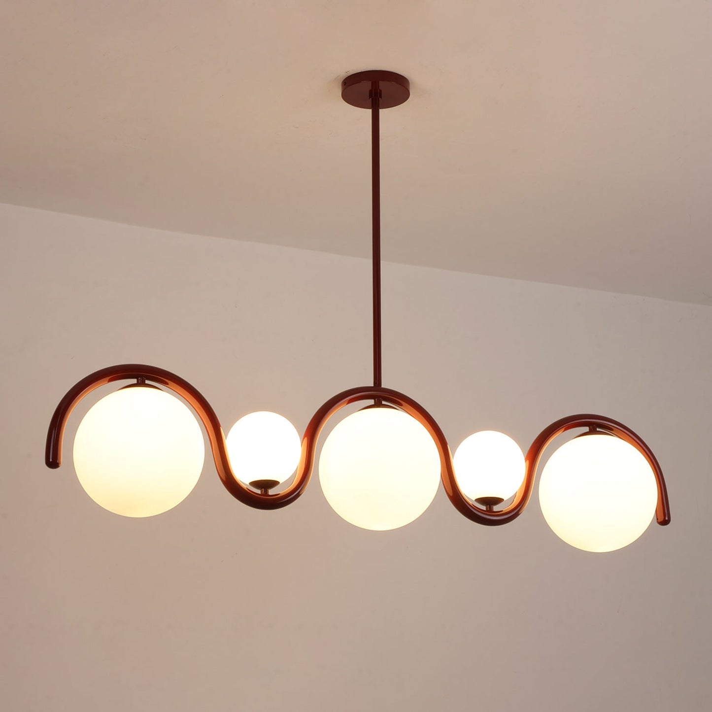 Suspension Linéaire Lenox –  Impact Visuel au Plafond