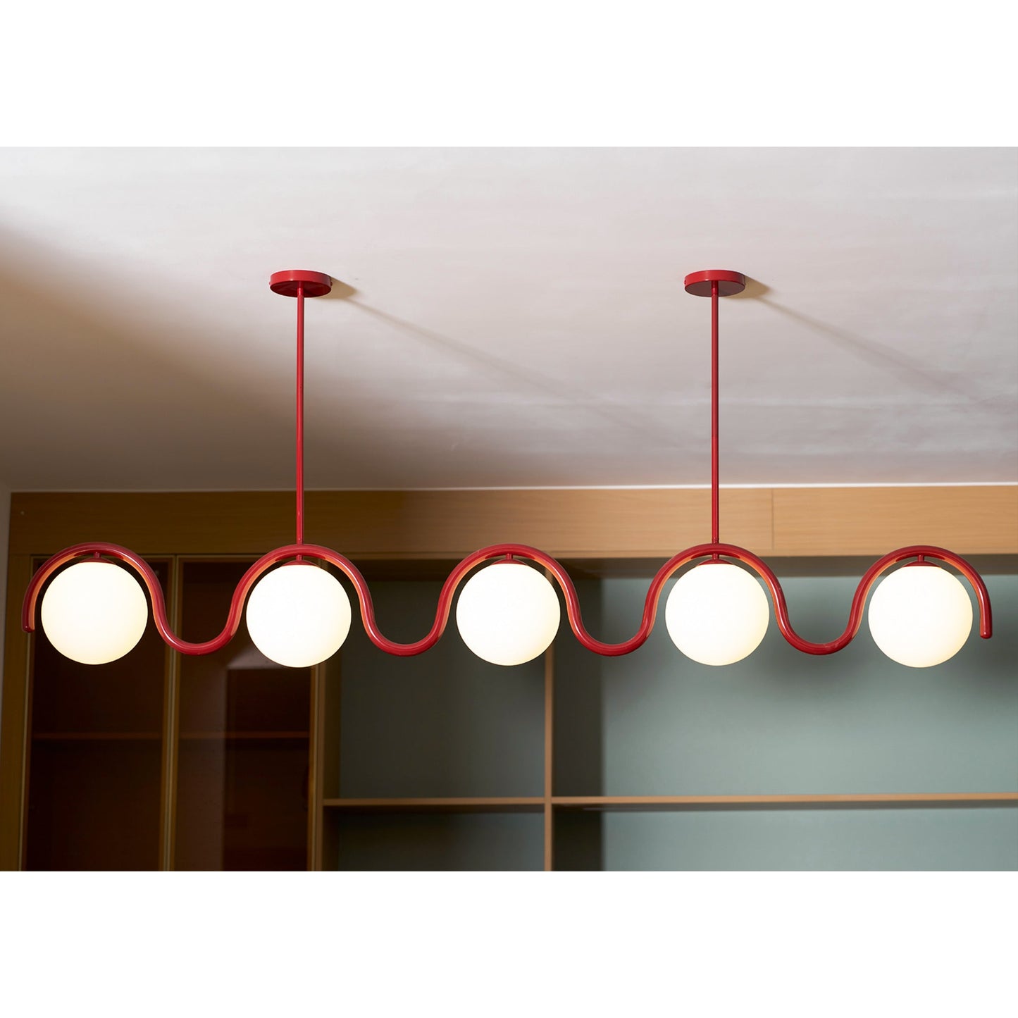 Suspension Linéaire Lenox –  Impact Visuel au Plafond