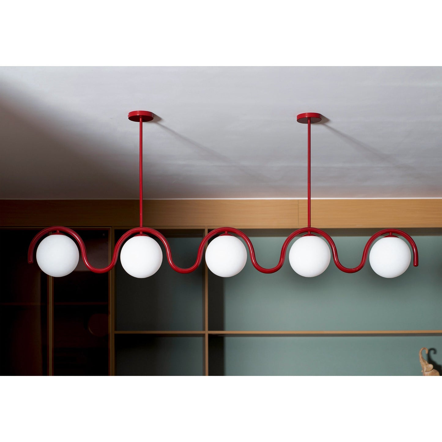Suspension Linéaire Lenox –  Impact Visuel au Plafond