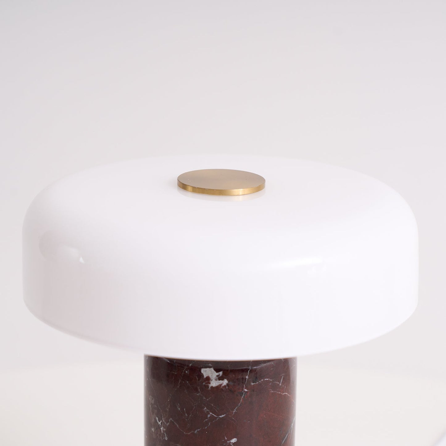 Lampe de Table Lunara en Marbre à Batterie – Luxe Naturel & Éclairage Sans Fil