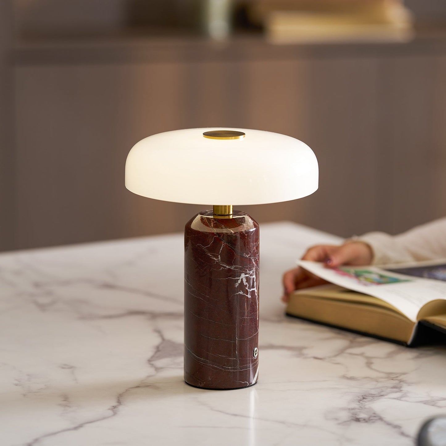 Lampe de Table Lunara en Marbre à Batterie – Luxe Naturel & Éclairage Sans Fil