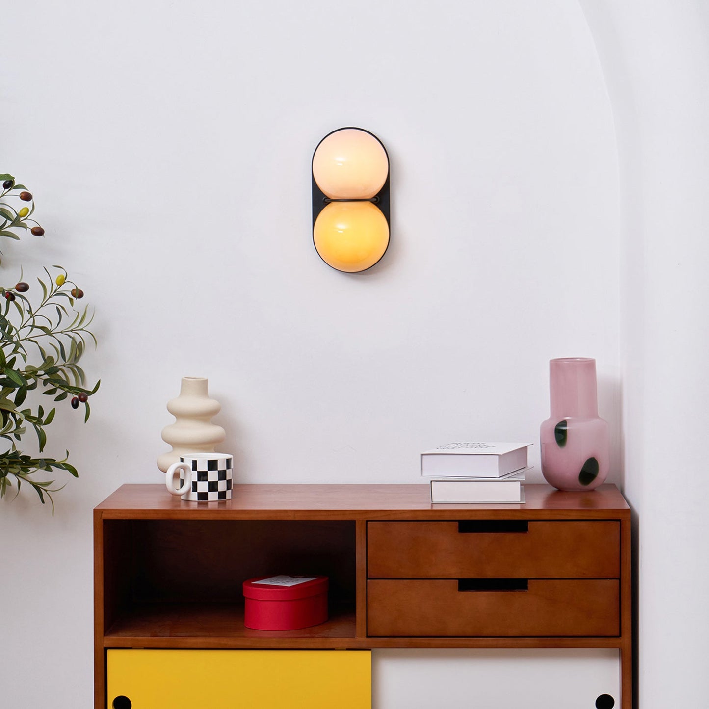 Applique Murale Matteo Twin – Double Globe Artistique & Lumière d'Accent Unique