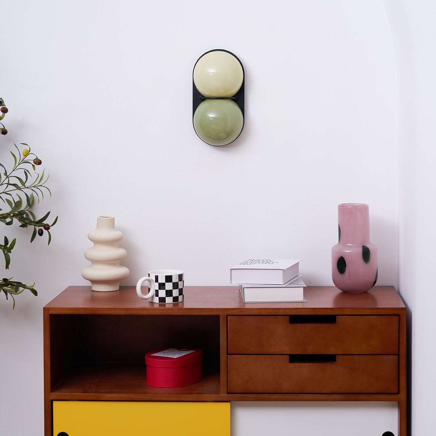 Applique Murale Matteo Twin – Double Globe Artistique & Lumière d'Accent Unique