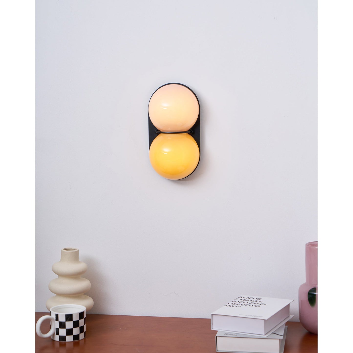 Applique Murale Matteo Twin – Double Globe Artistique & Lumière d'Accent Unique