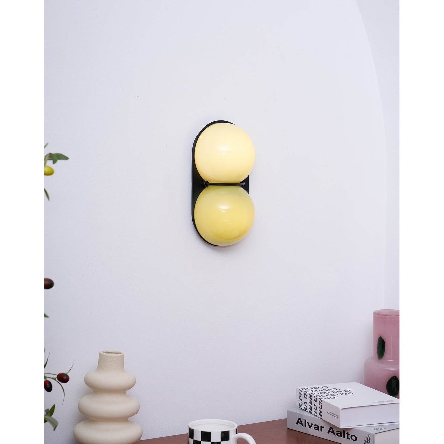 Applique Murale Matteo Twin – Double Globe Artistique & Lumière d'Accent Unique