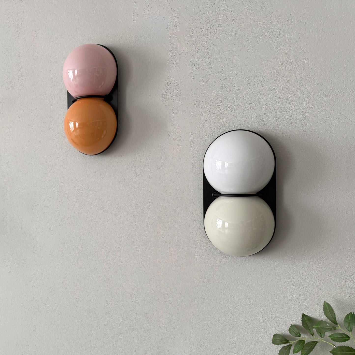 Applique Murale Matteo Twin – Double Globe Artistique & Lumière d'Accent Unique