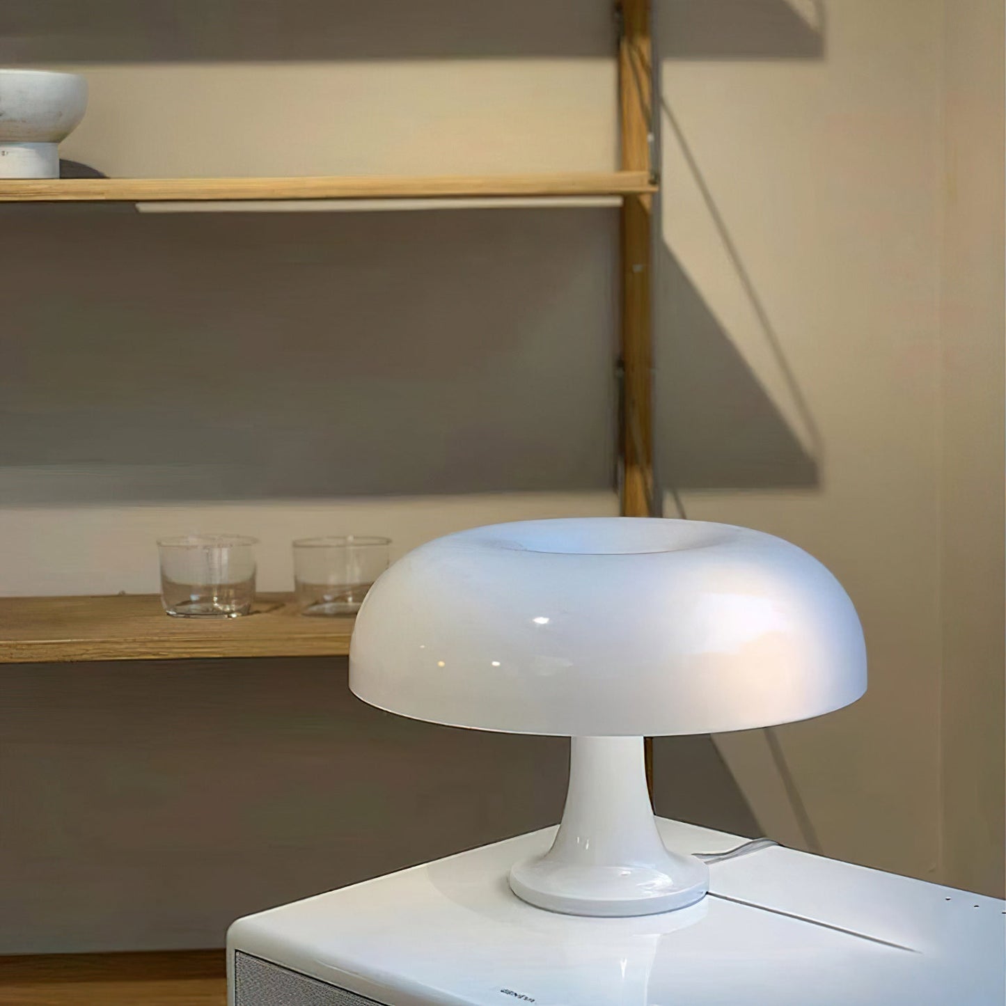 Lampe de Table Torus Colorée – Forme Circulaire Iconique & Couleurs Éclatantes