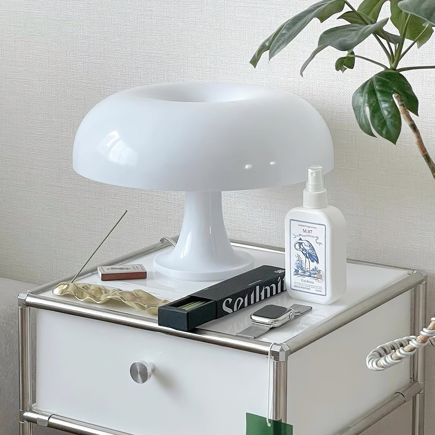 Lampe de Table Torus Colorée – Forme Circulaire Iconique & Couleurs Éclatantes