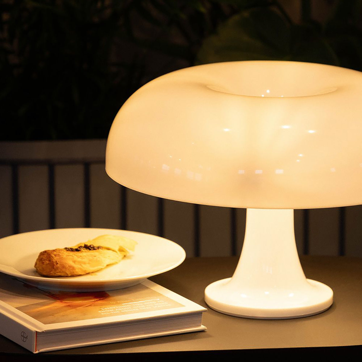 Lampe de Table Torus Colorée – Forme Circulaire Iconique & Couleurs Éclatantes