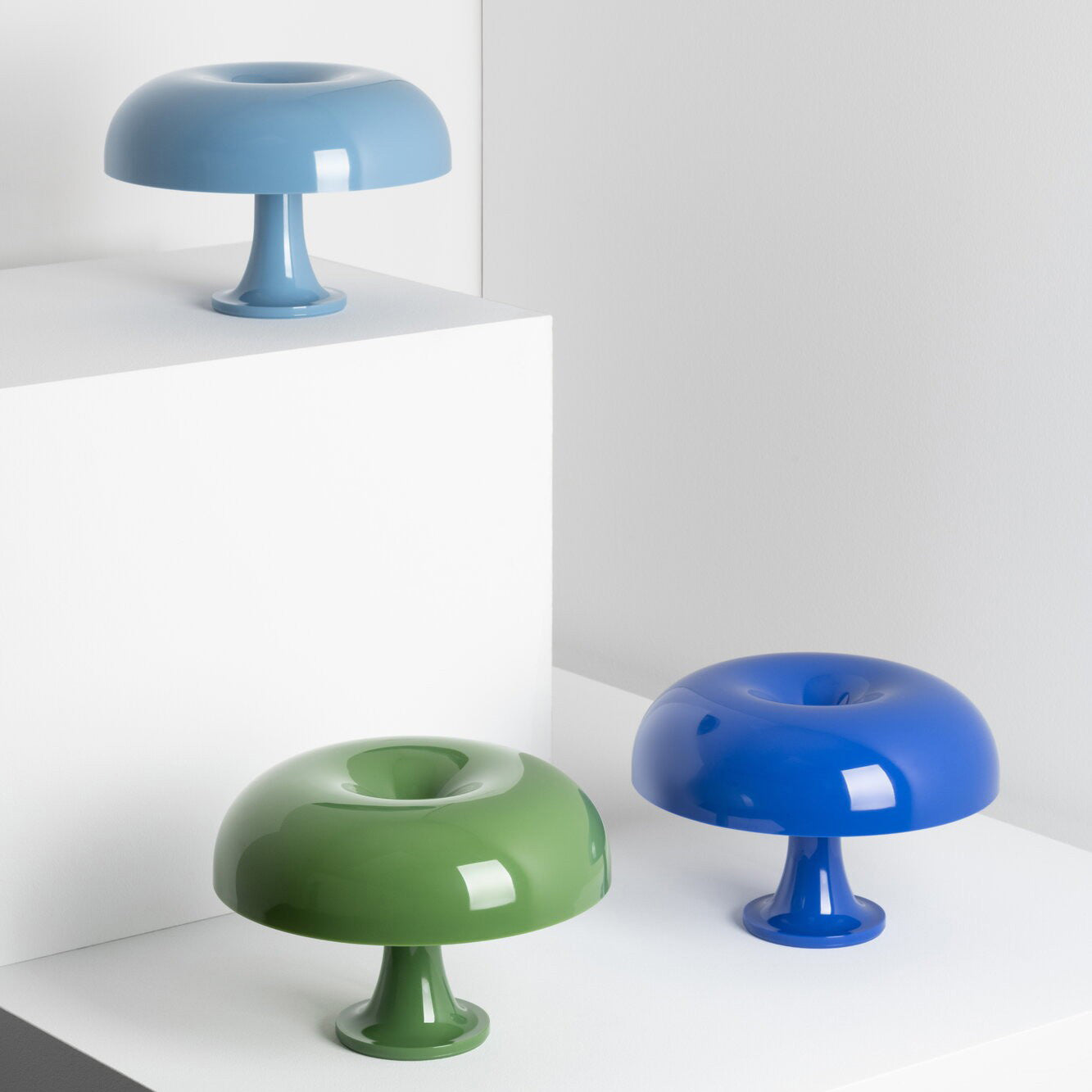 Lampe de Table Torus Colorée – Forme Circulaire Iconique & Couleurs Éclatantes