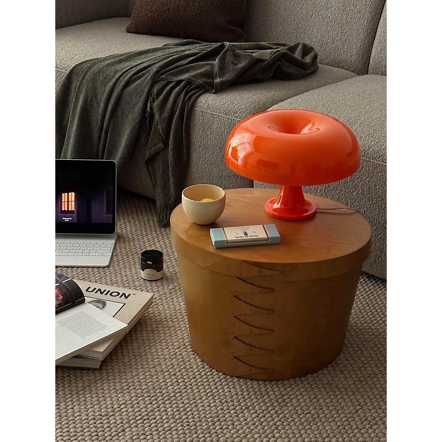 Lampe de Table Torus Colorée – Forme Circulaire Iconique & Couleurs Éclatantes