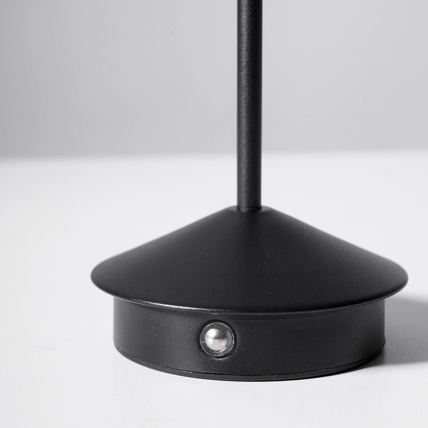 Lampe de Table Pina Rechargeable Étanche – Éclairage Sans Fil Intérieur & Extérieur