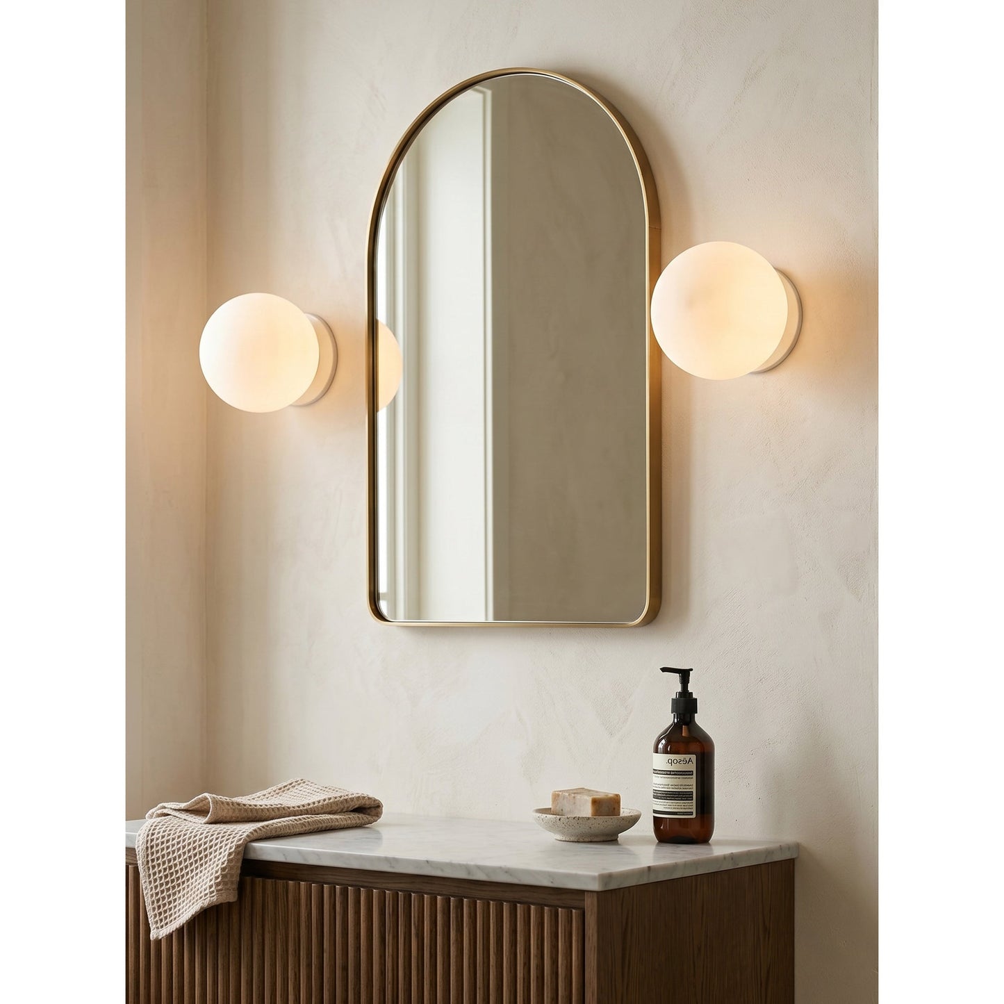 Applique Murale Vimala en Verre – Lumière Pure & Design Épuré Polyvalent