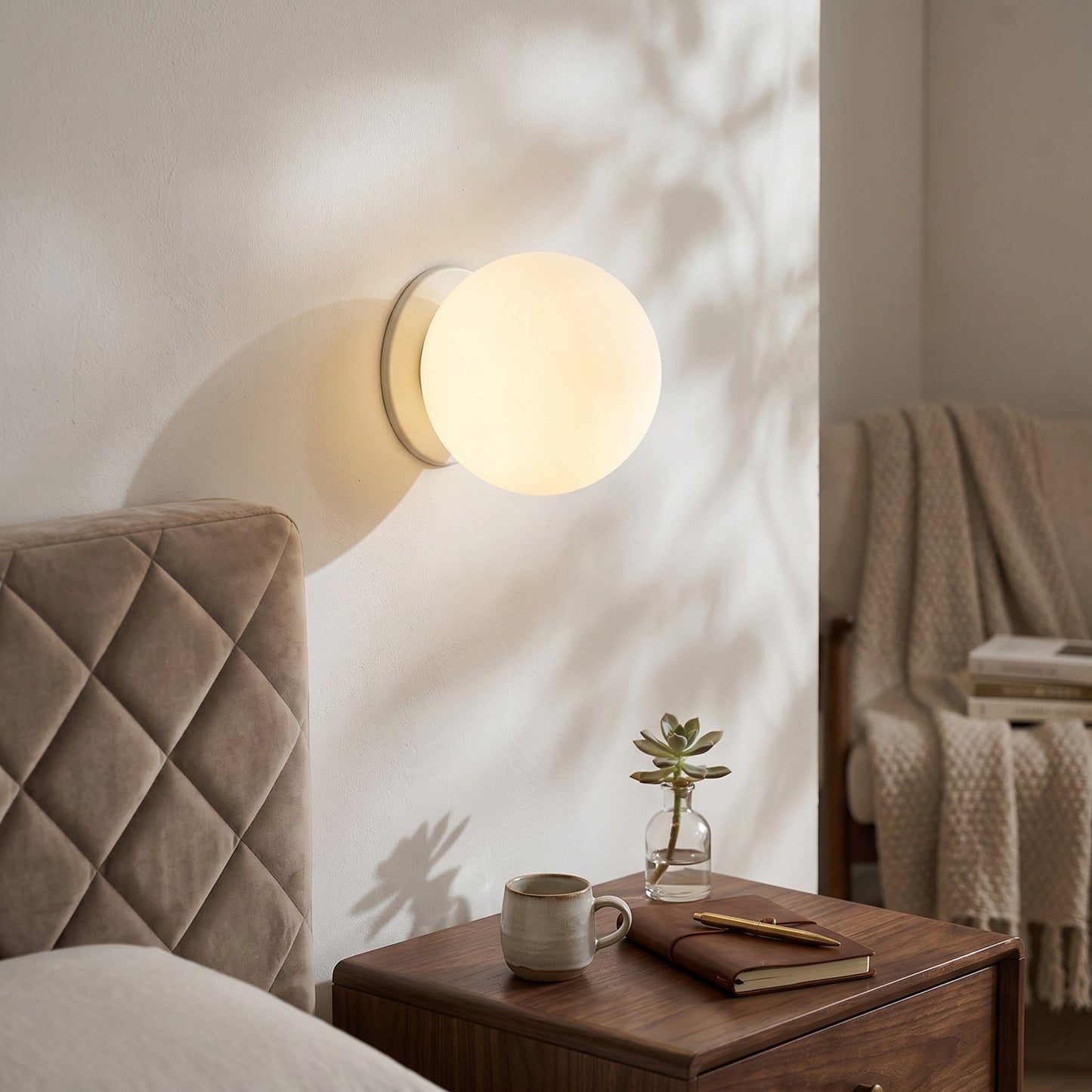 Applique Murale Vimala en Verre – Lumière Pure & Design Épuré Polyvalent