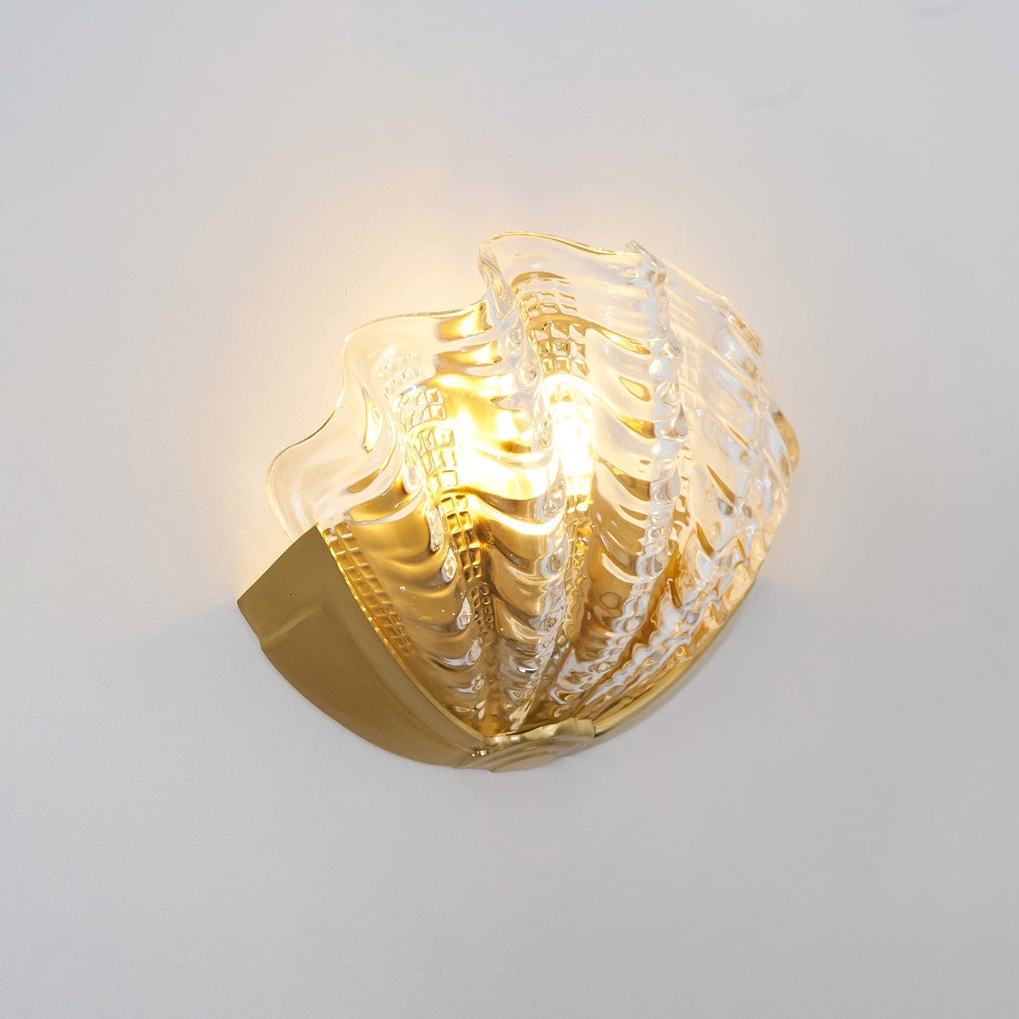 Applique Murale Coquillage en Verre – Art Contemporain & Lumière Sculptée