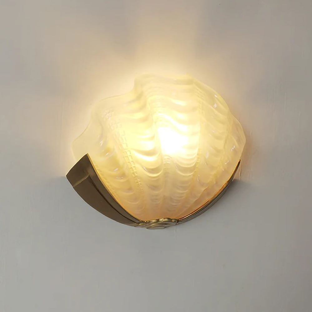 Applique Murale Coquillage en Verre – Art Contemporain & Lumière Sculptée