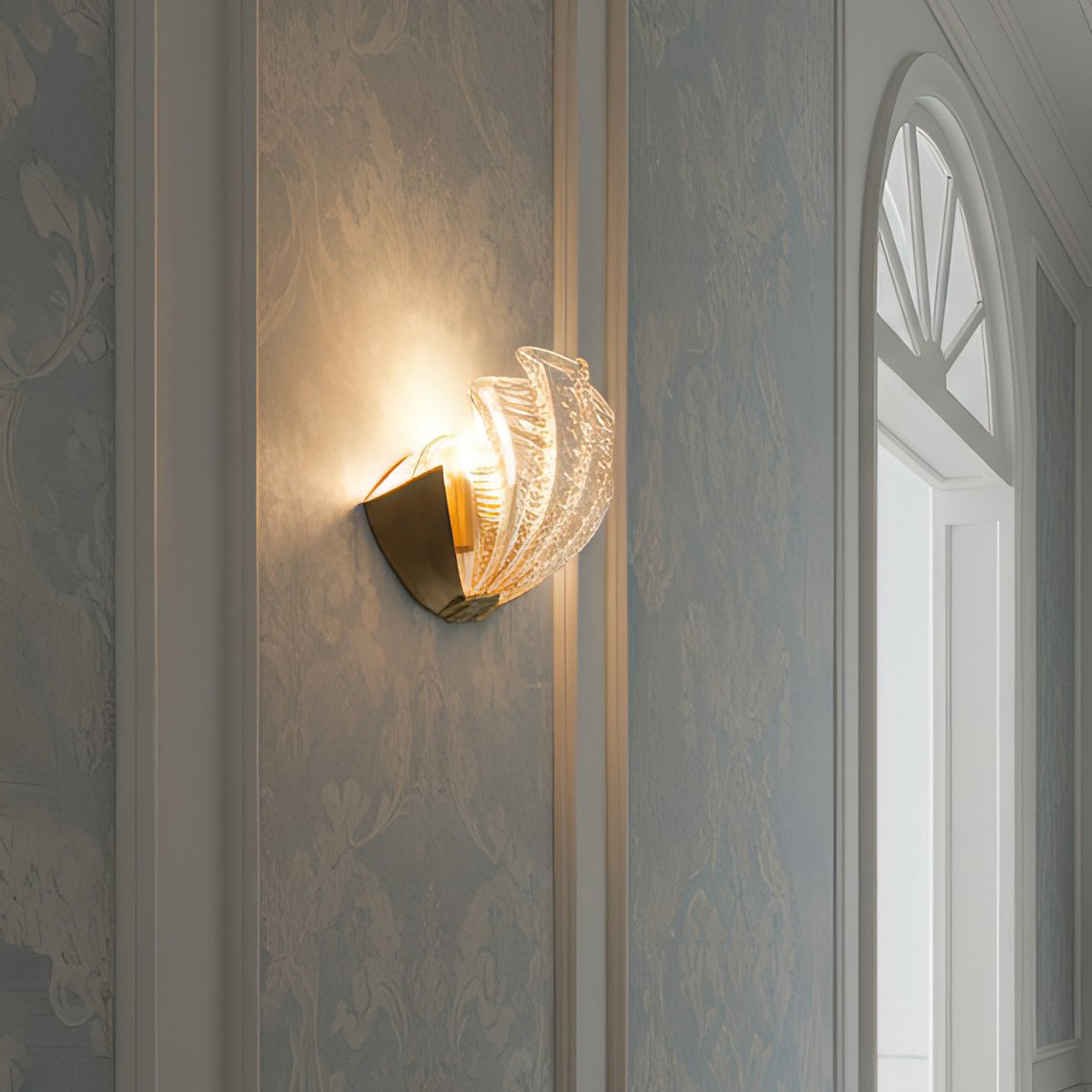 Applique Murale Coquillage en Verre – Art Contemporain & Lumière Sculptée
