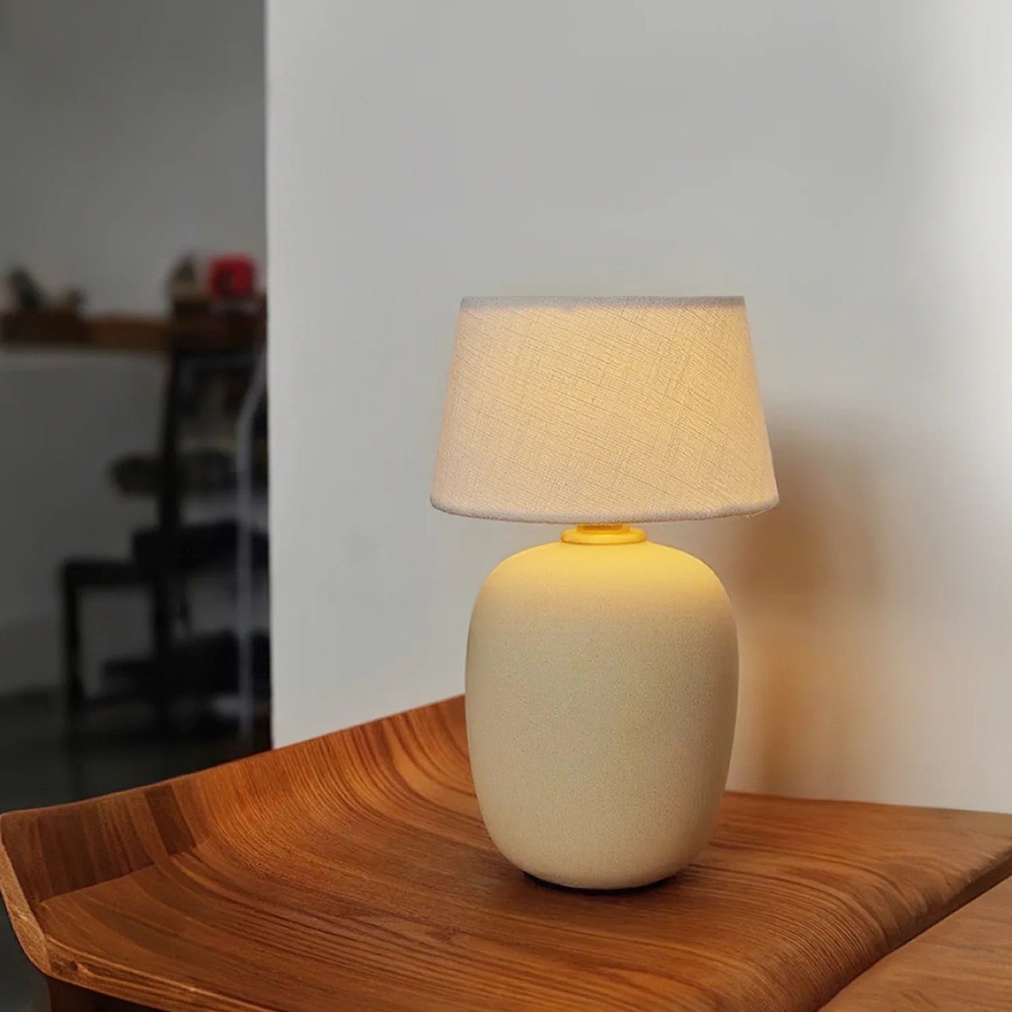 Lampe de Table Torso Petite à Batterie – Céramique Artisanale & Élégance Portable