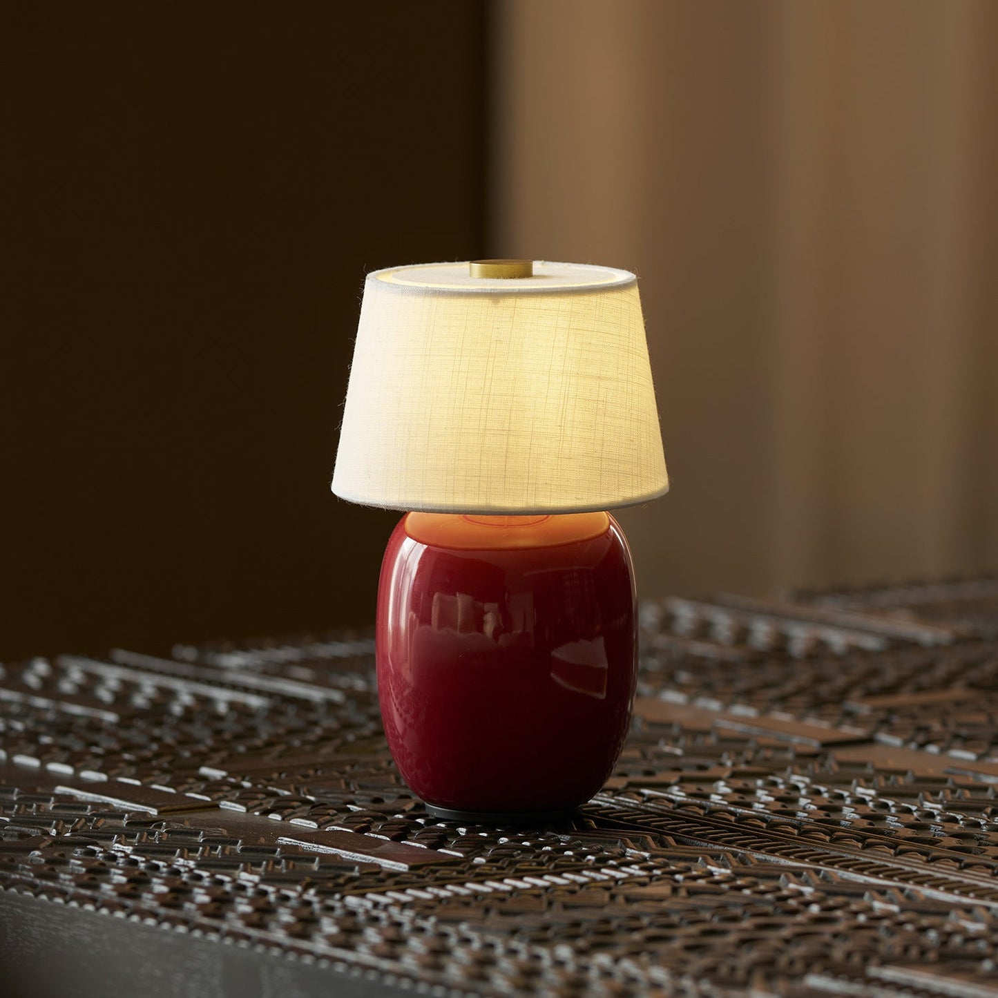 Lampe de Table Torso Petite à Batterie – Céramique Artisanale & Élégance Portable