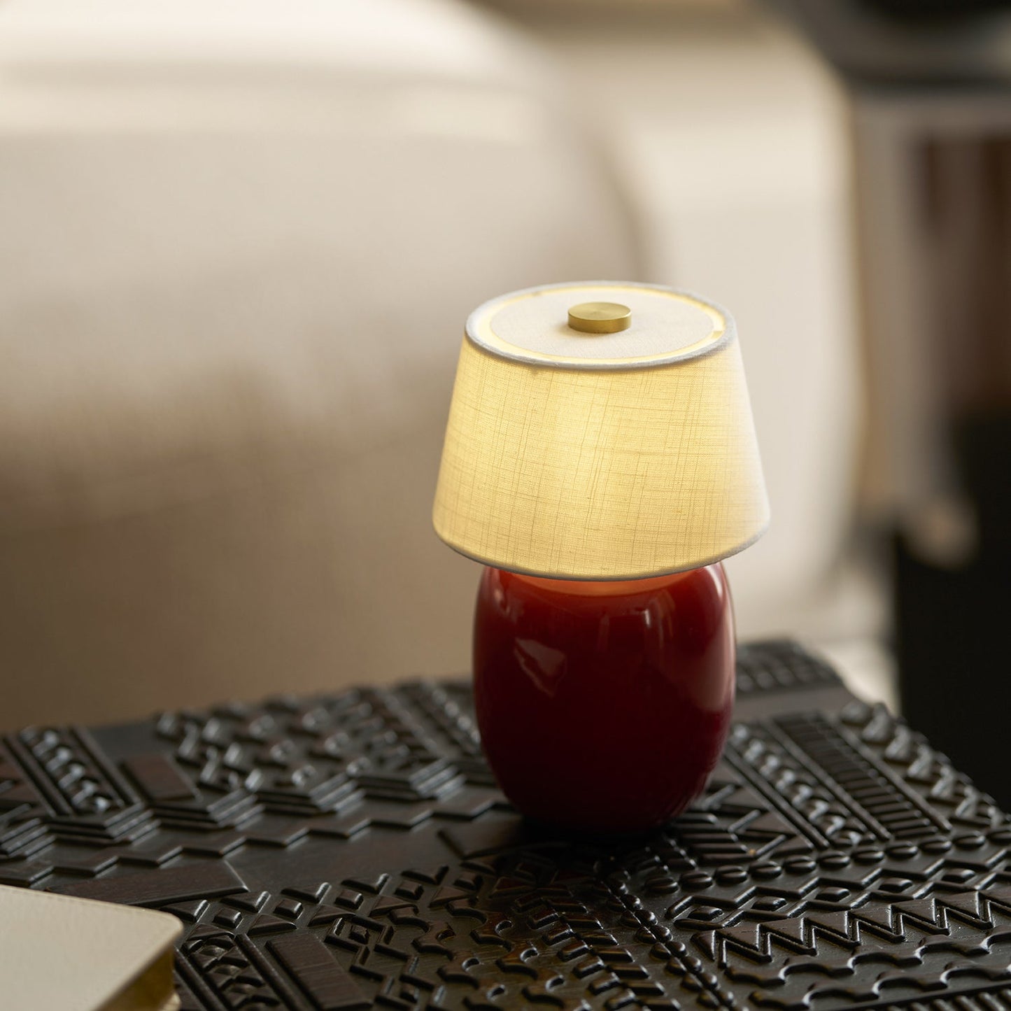 Lampe de Table Torso Petite à Batterie – Céramique Artisanale & Élégance Portable