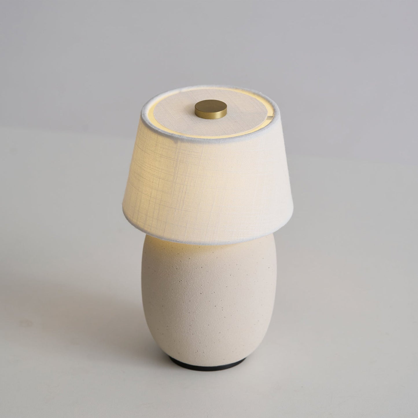 Lampe de Table Torso Petite à Batterie – Céramique Artisanale & Élégance Portable