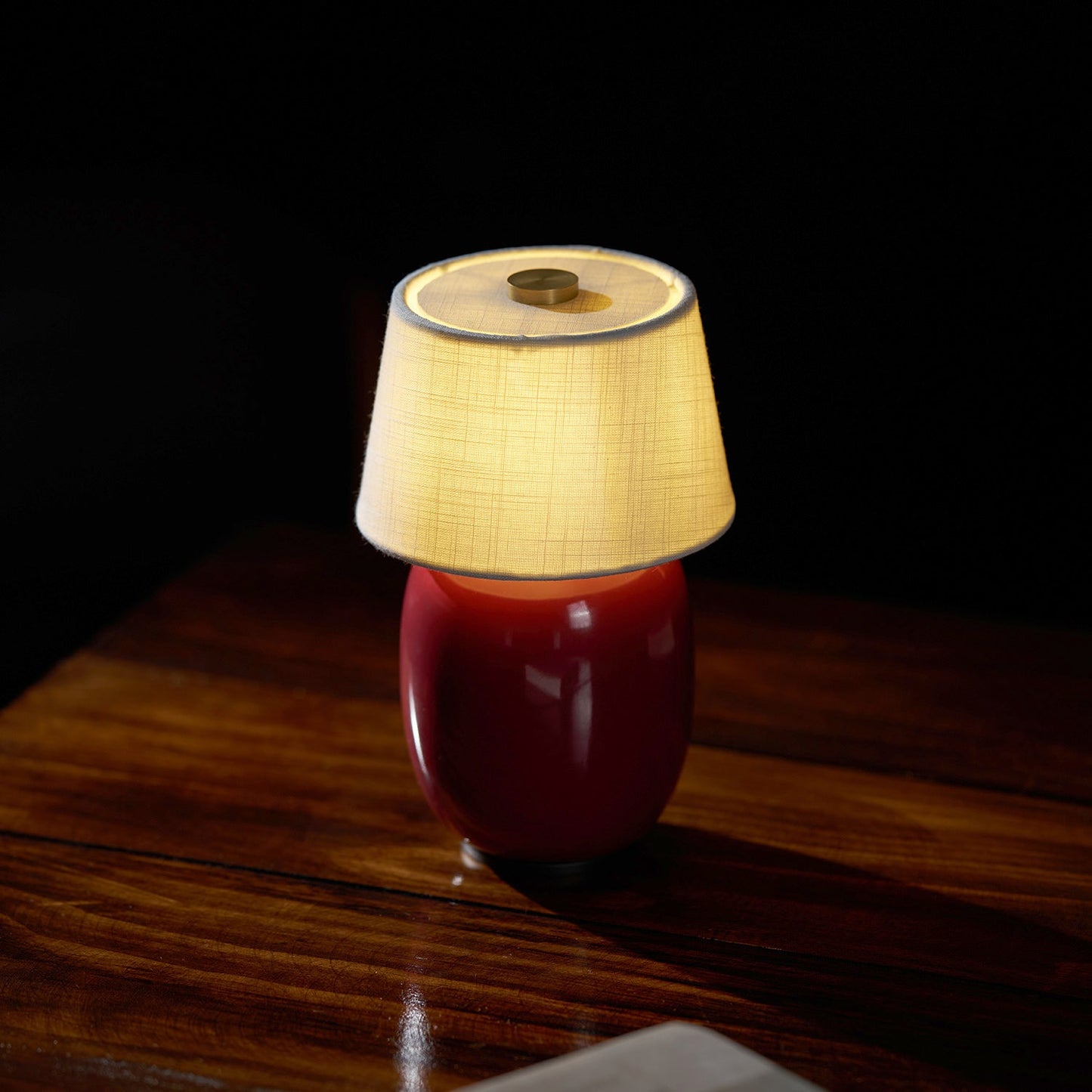 Lampe de Table Torso Petite à Batterie – Céramique Artisanale & Élégance Portable