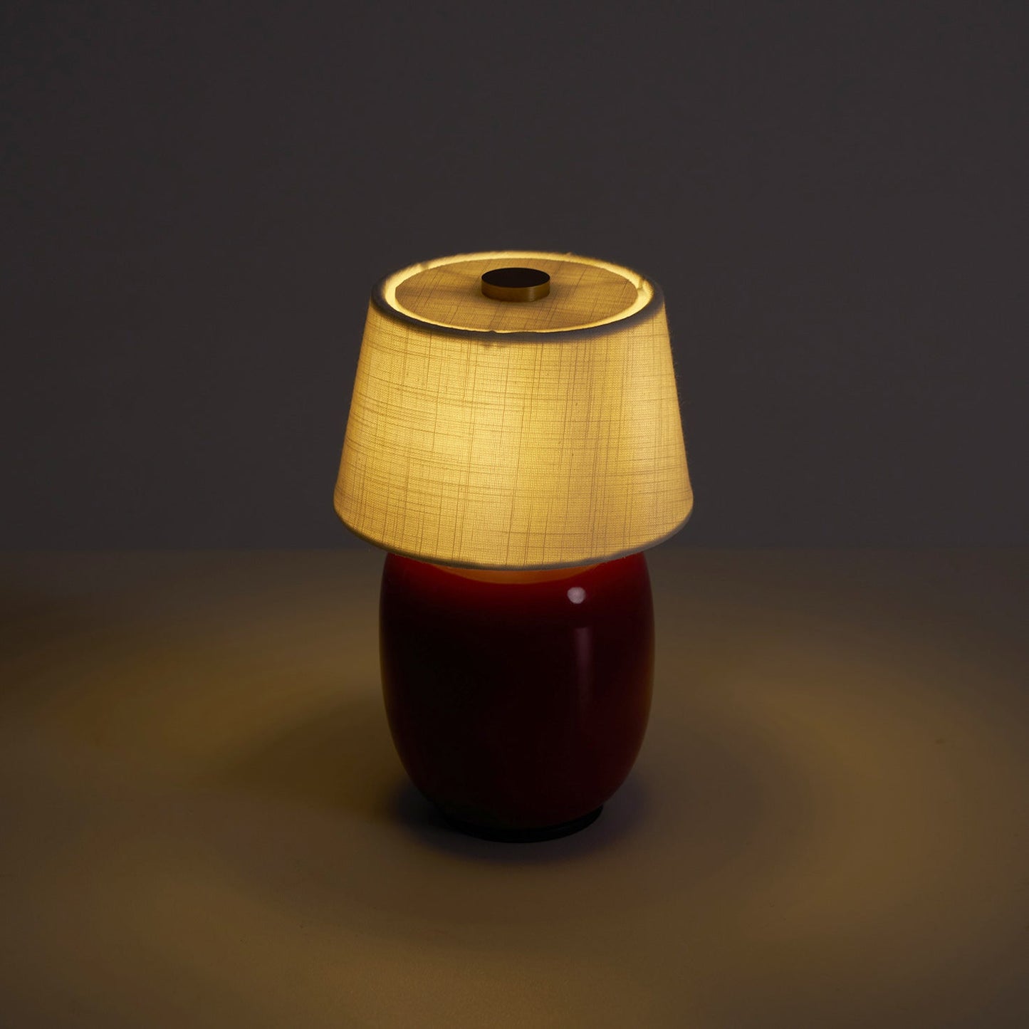 Lampe de Table Torso Petite à Batterie – Céramique Artisanale & Élégance Portable