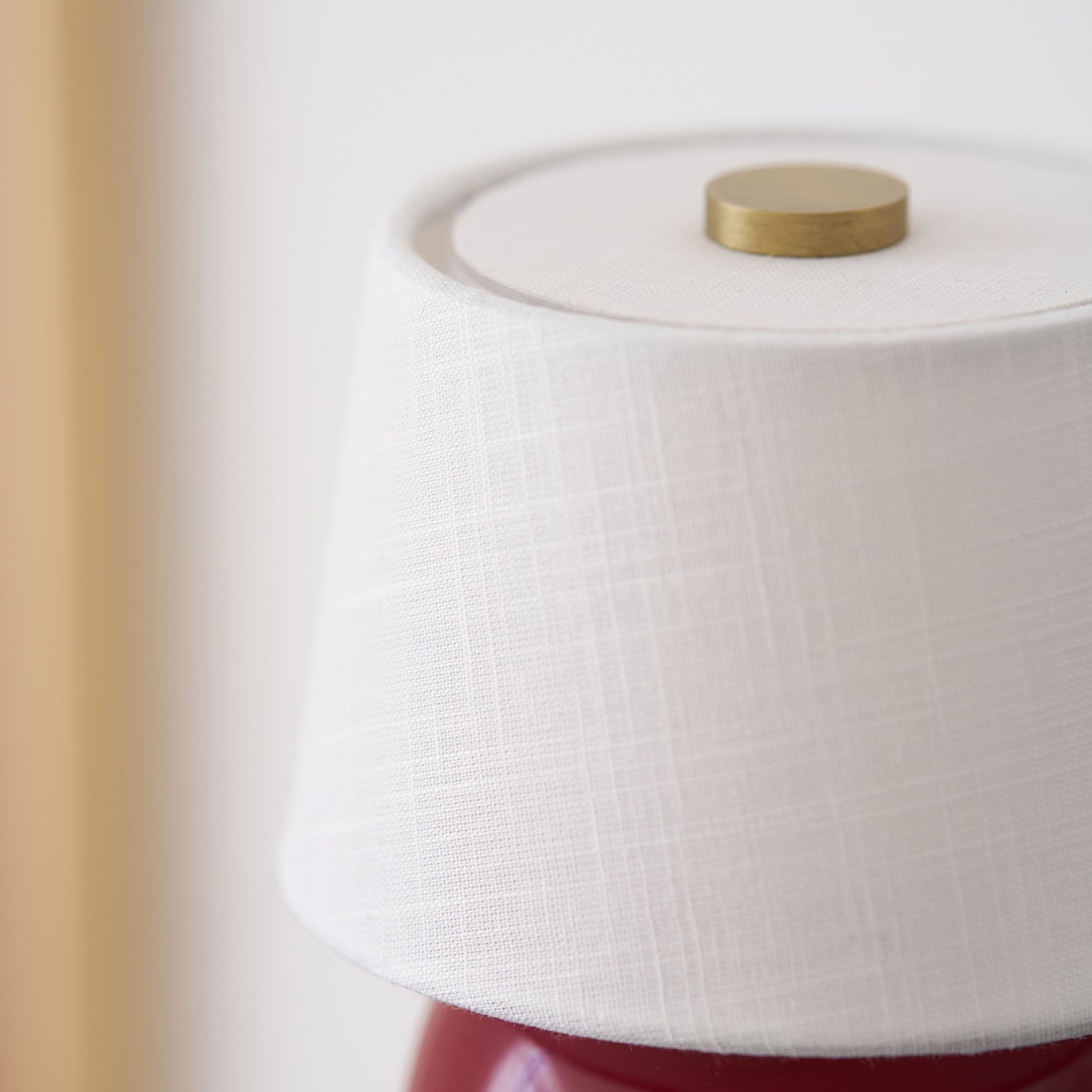 Lampe de Table Torso Petite à Batterie – Céramique Artisanale & Élégance Portable
