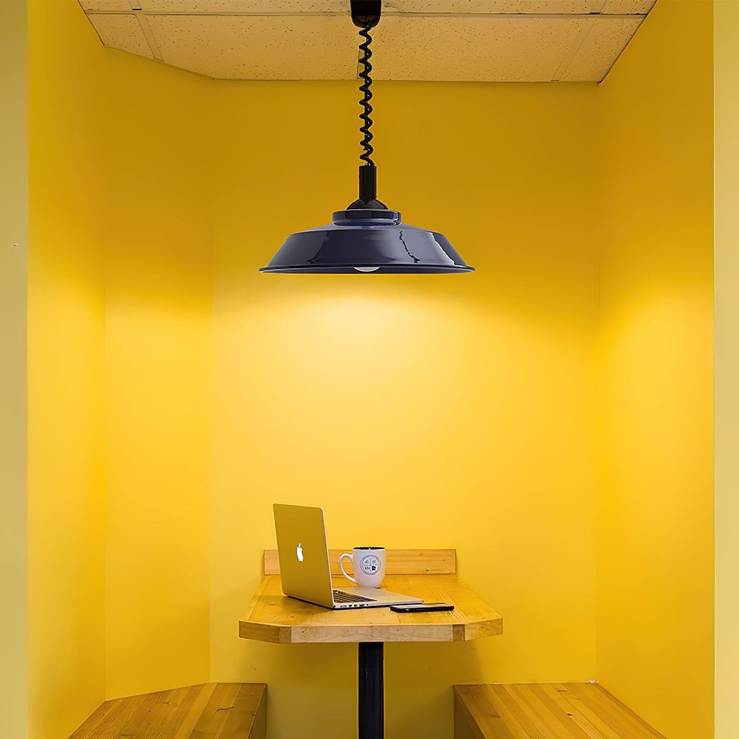 Suspension Toscot Mide – Design Métal Coloré & Jeu de Lumières Ludique