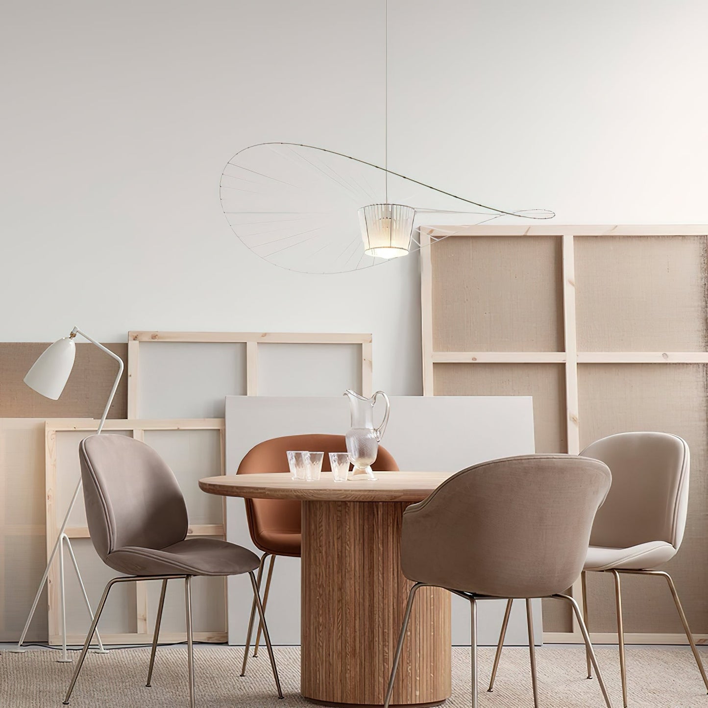 Suspension Vertigo – Présence Sculpturale & Lumière d'Ambiance Envoûtante