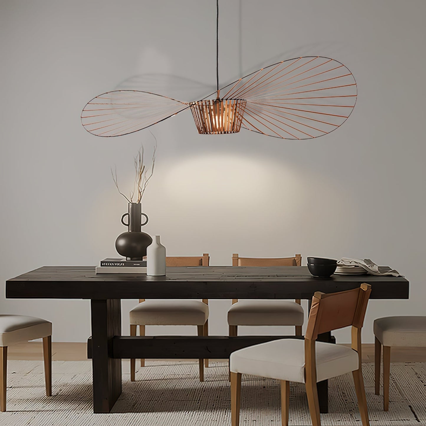 Suspension Vertigo – Présence Sculpturale & Lumière d'Ambiance Envoûtante
