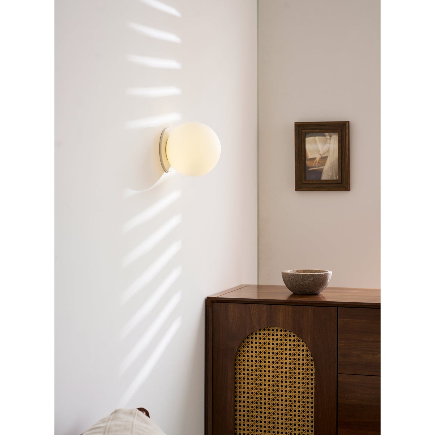 Applique Murale Vimala en Verre – Lumière Pure & Design Épuré Polyvalent