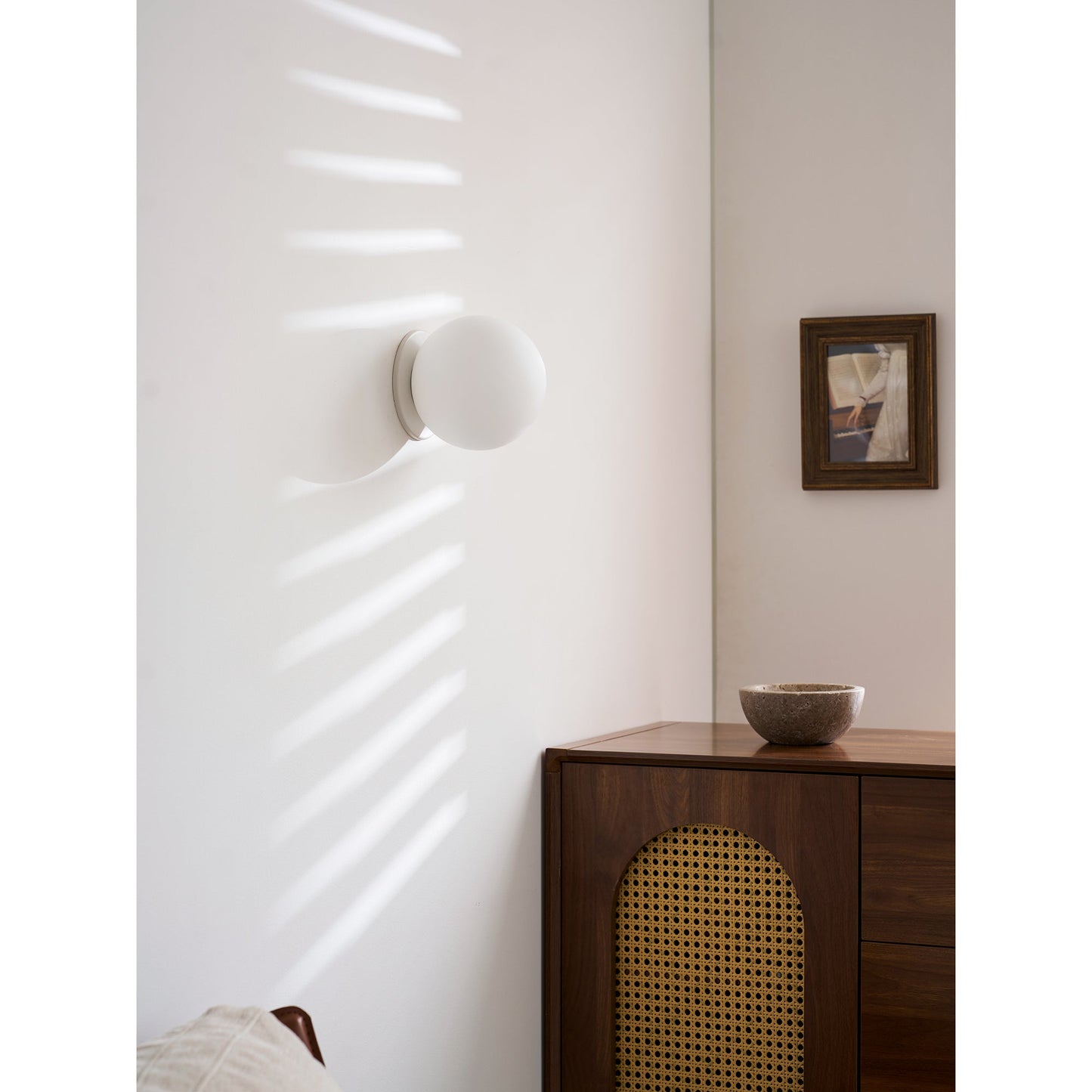 Applique Murale Vimala en Verre – Lumière Pure & Design Épuré Polyvalent