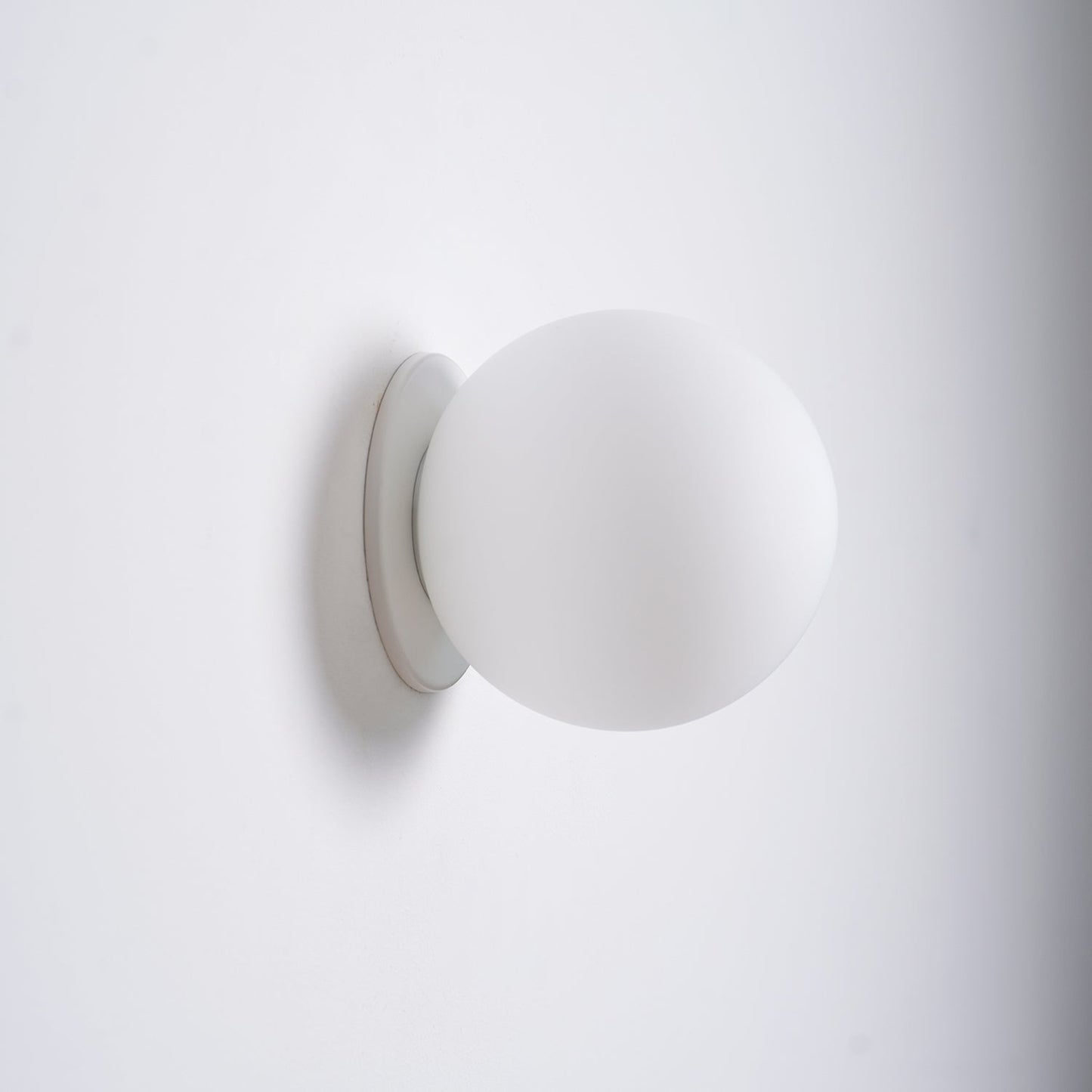 Applique Murale Vimala en Verre – Lumière Pure & Design Épuré Polyvalent